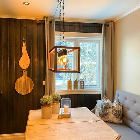 Family With Hot Tub At Skeikampen Vakantiehuis Svingvoll